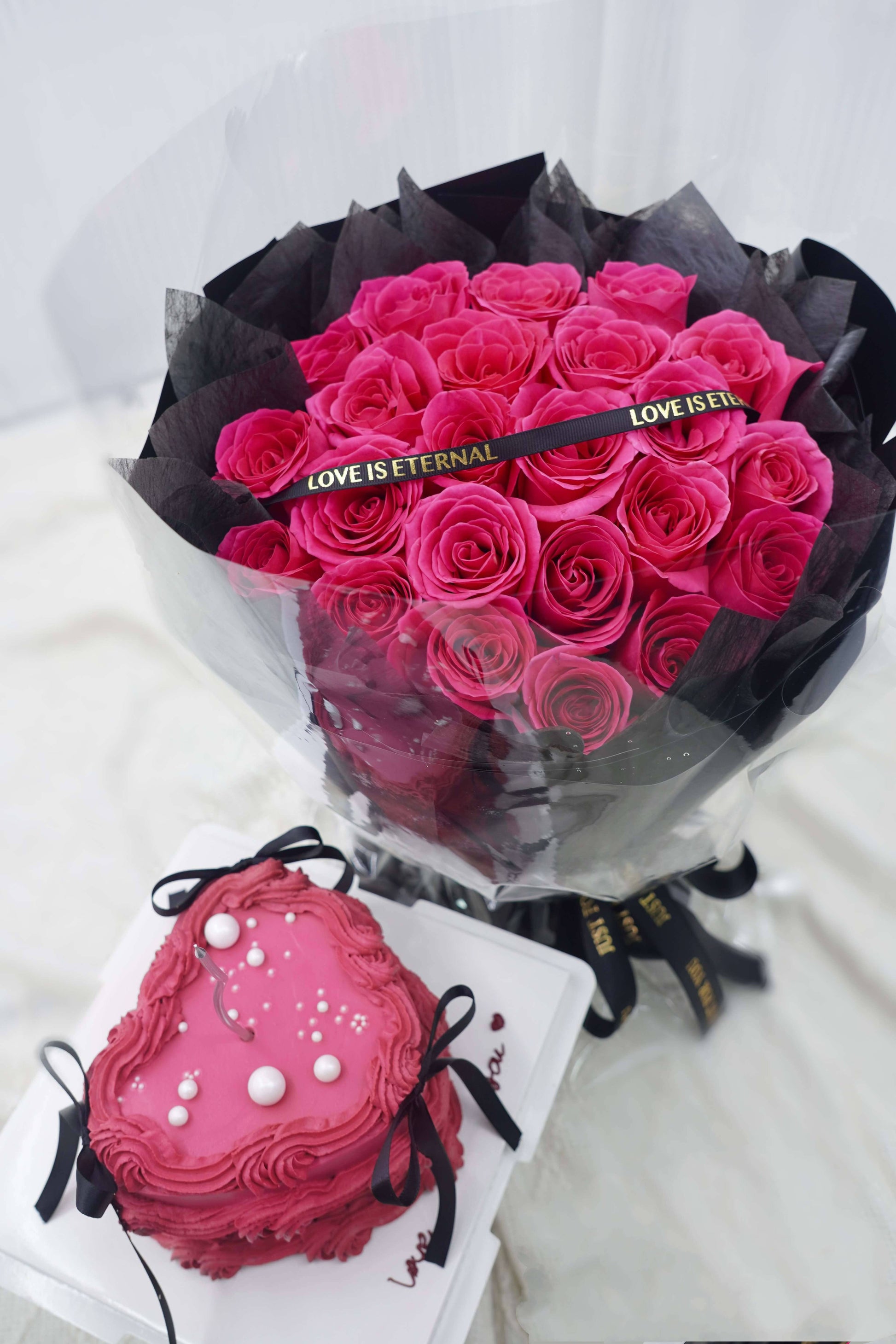 Sweet Berry | Flowers And Cake