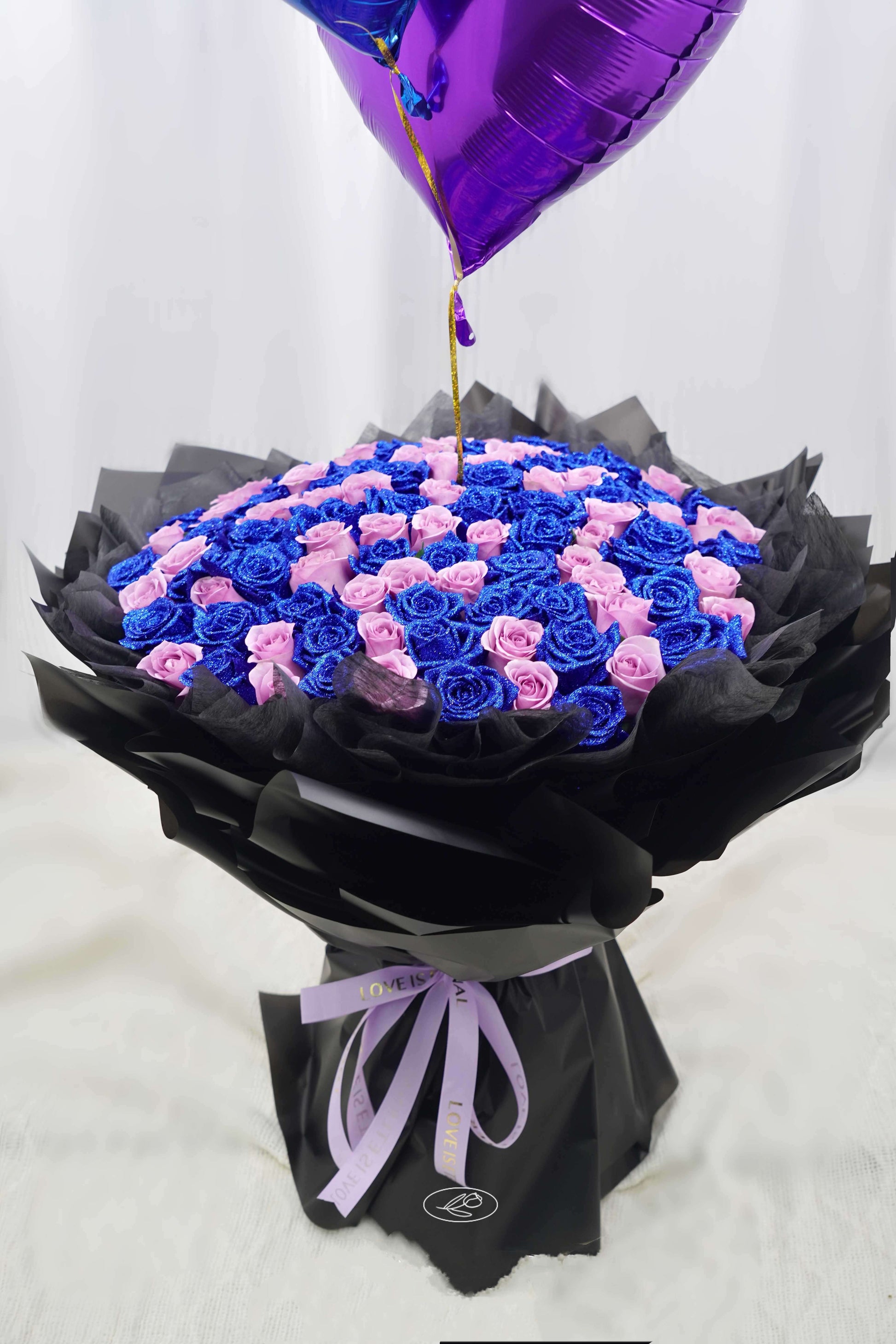 A Midsummer Night'S Dream | Blue And Purple Mixed Roses
