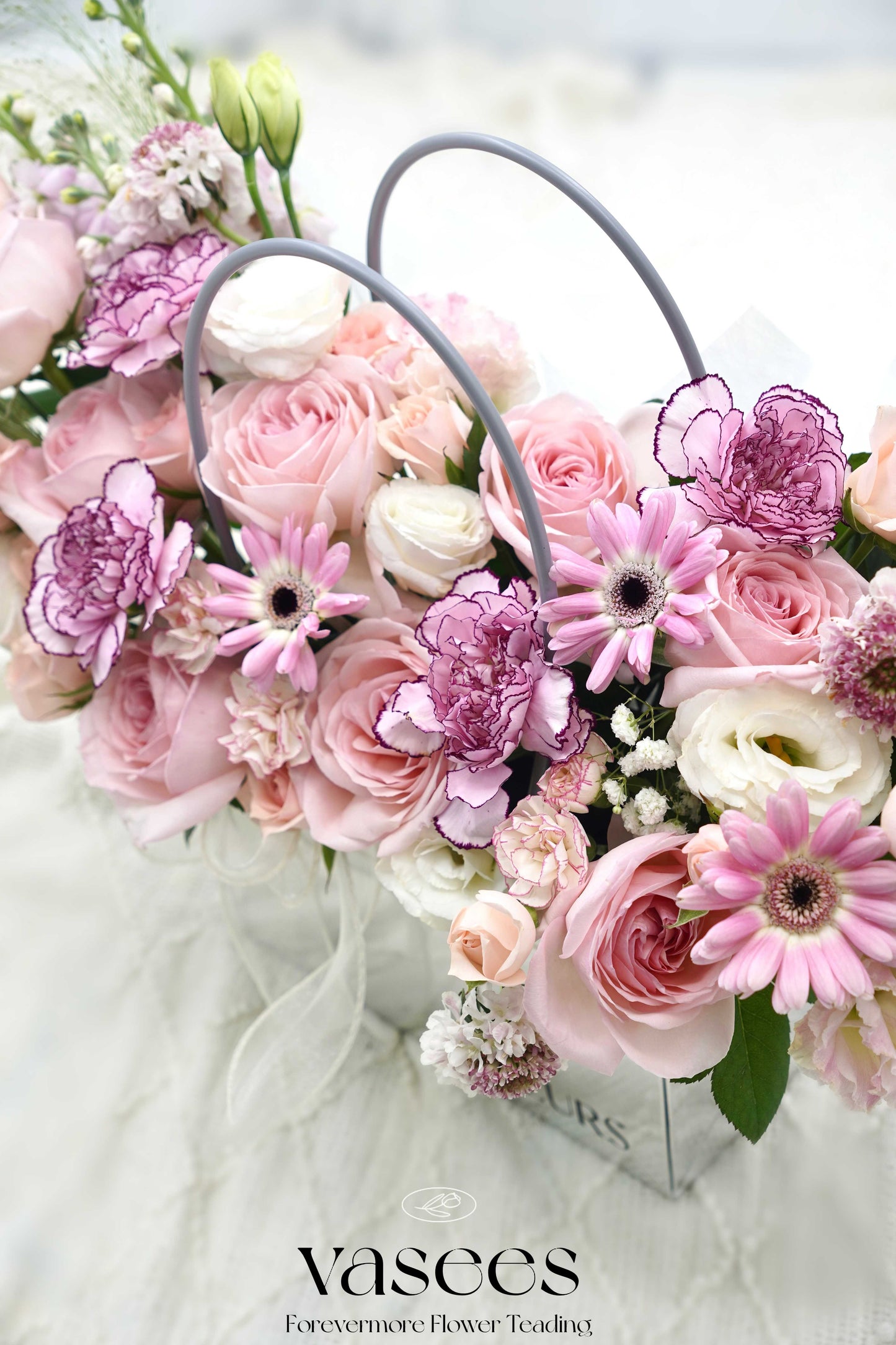 Niche Handbag Bouquet