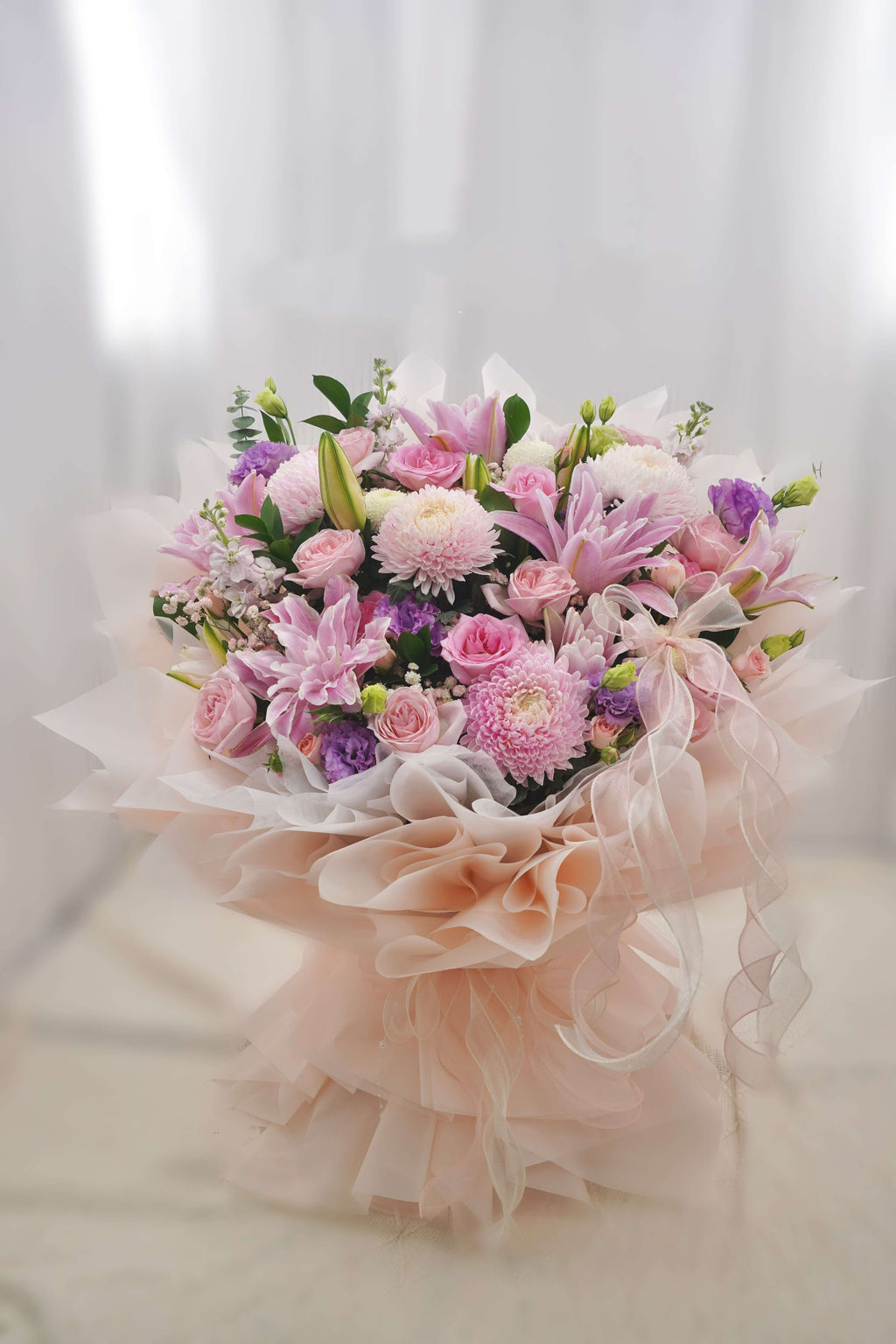 The Wonderful Wizard Of Oz | Rose Lily Chrysanthemum Mixed Bouquet