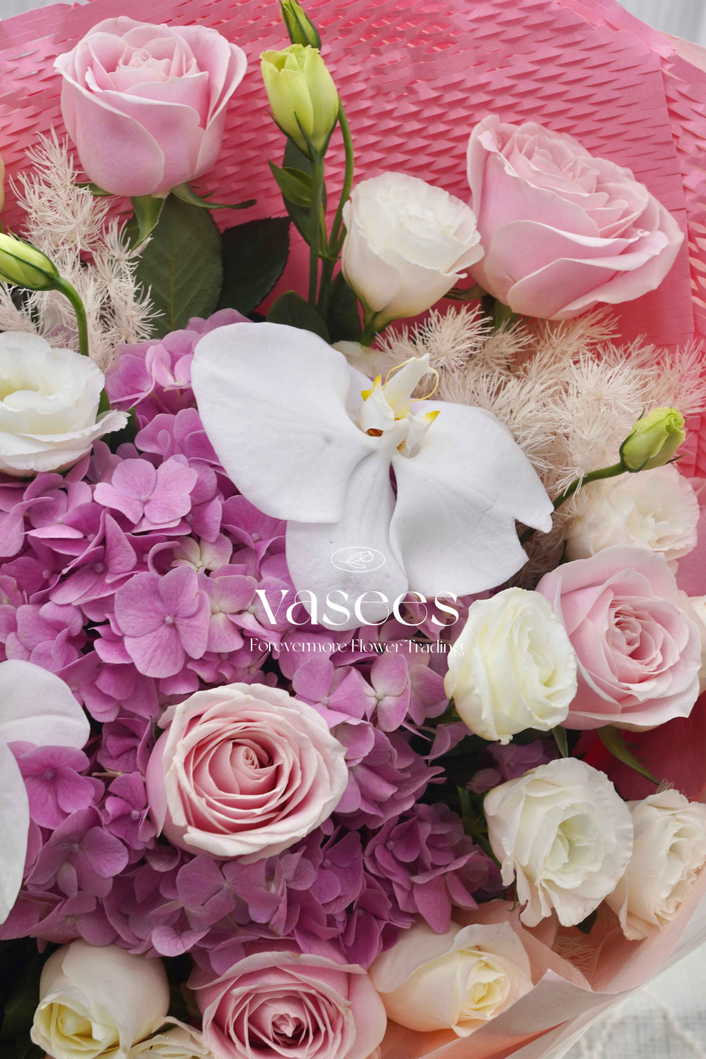 Apex Of The Heart | Rose And Hydrangea Mixed Bouquet