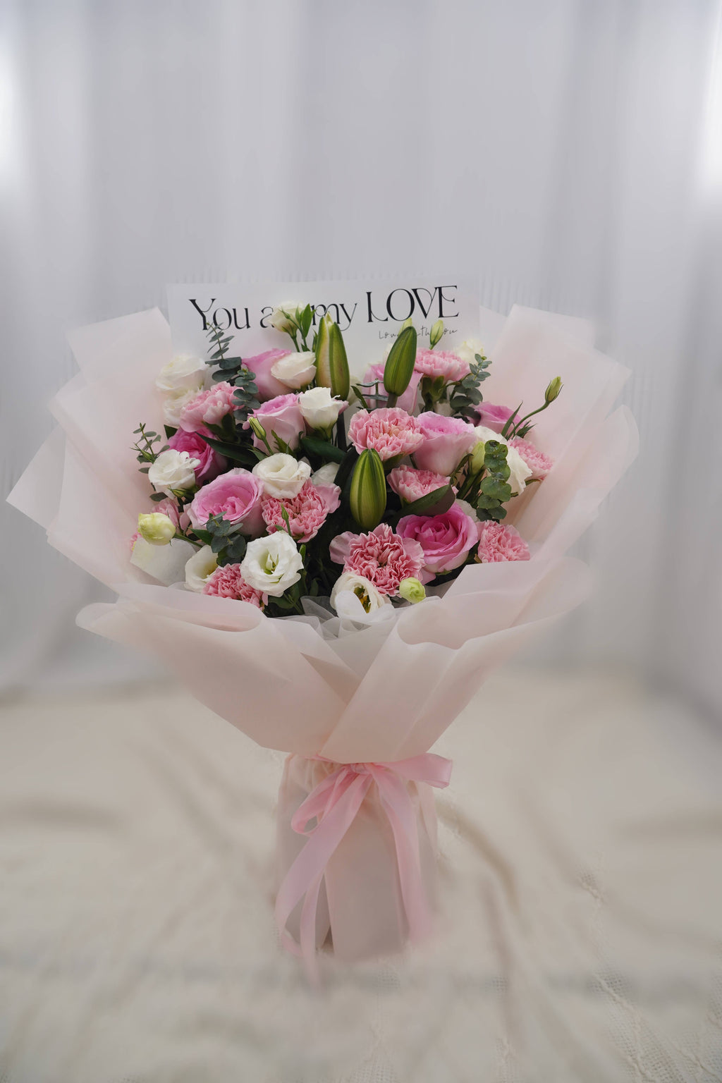 Tenderness In The World |  Carnation Rose Mixed Bouquet