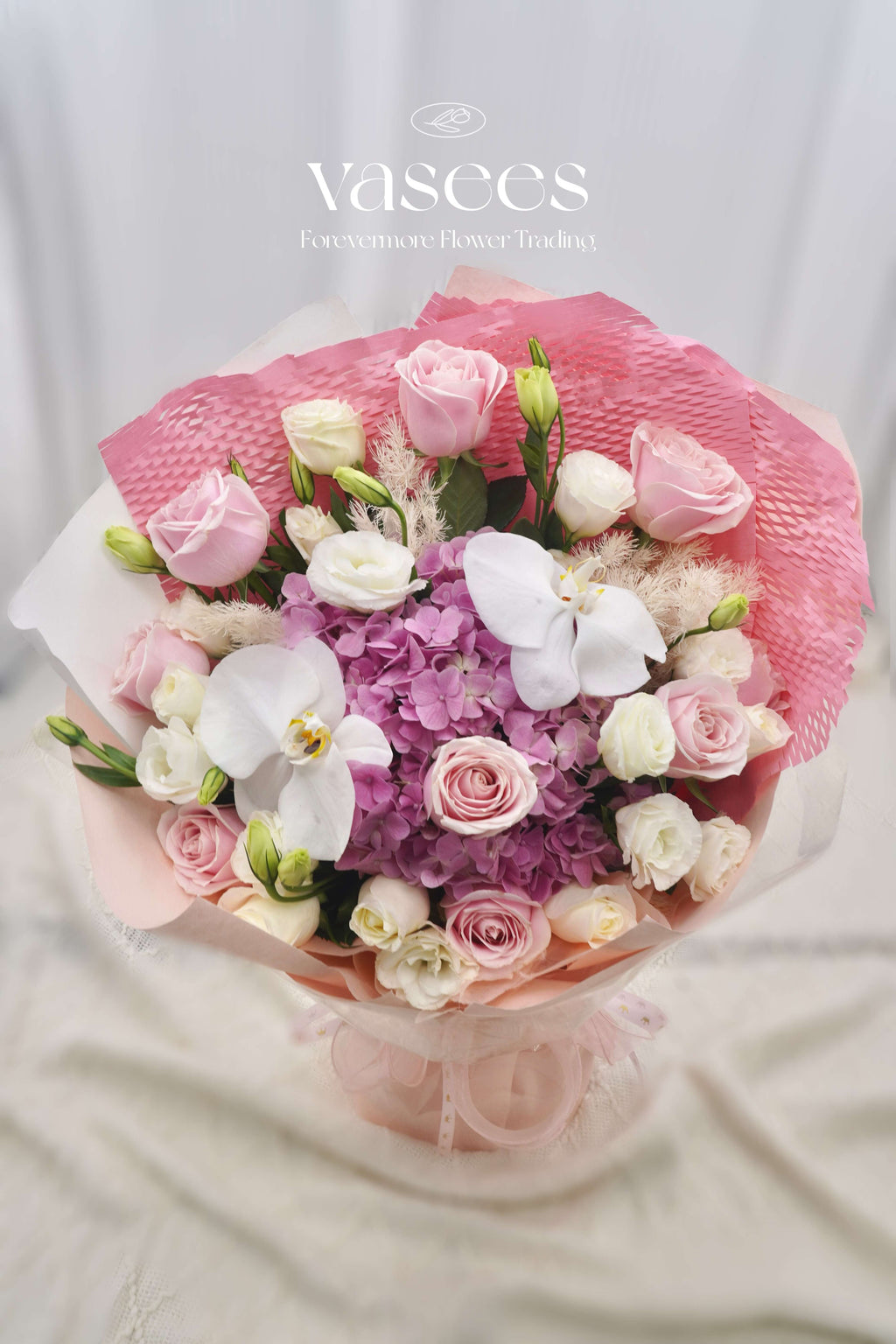Apex Of The Heart | Rose And Hydrangea Mixed Bouquet