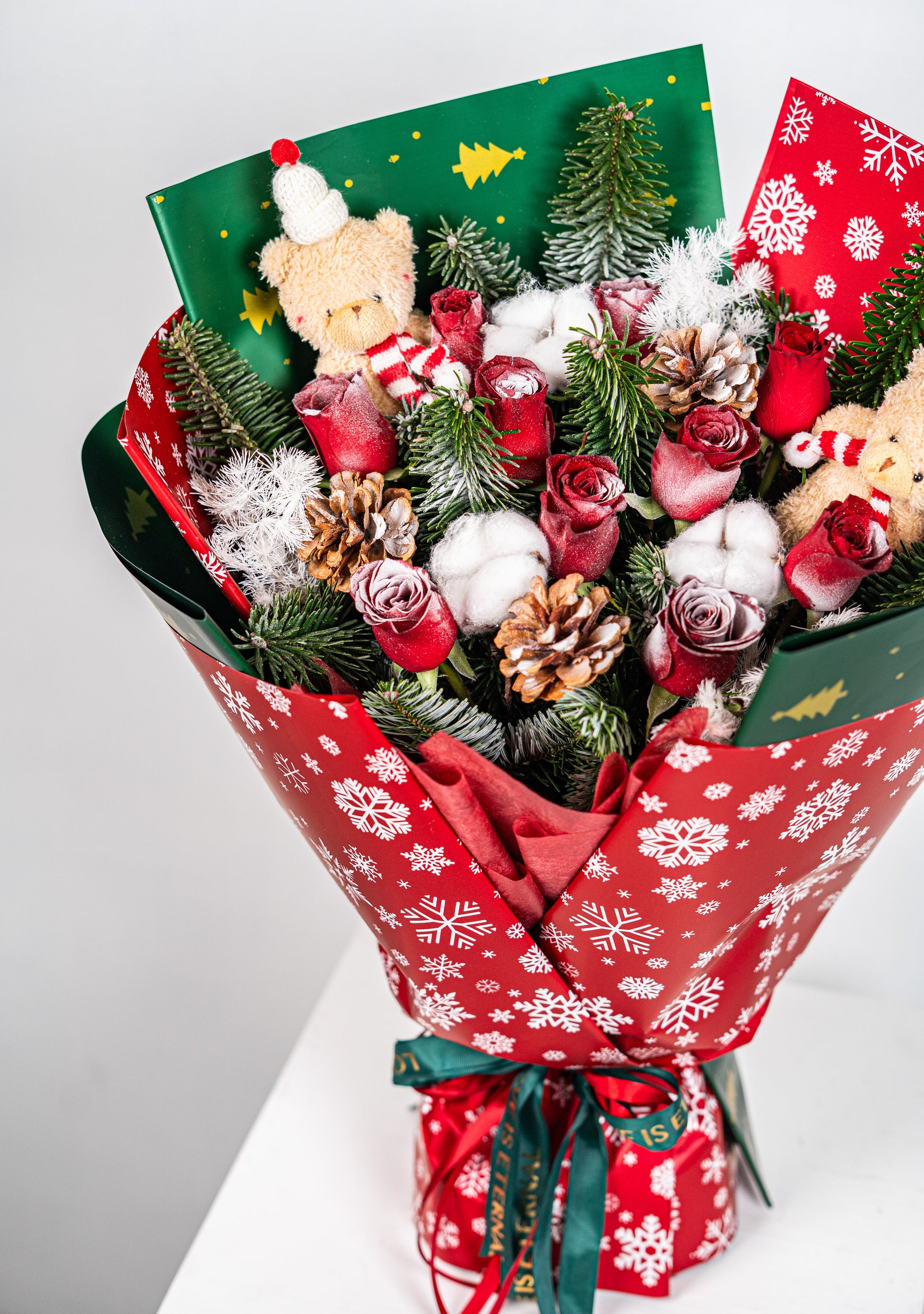 The Classic Christmas Bouquet