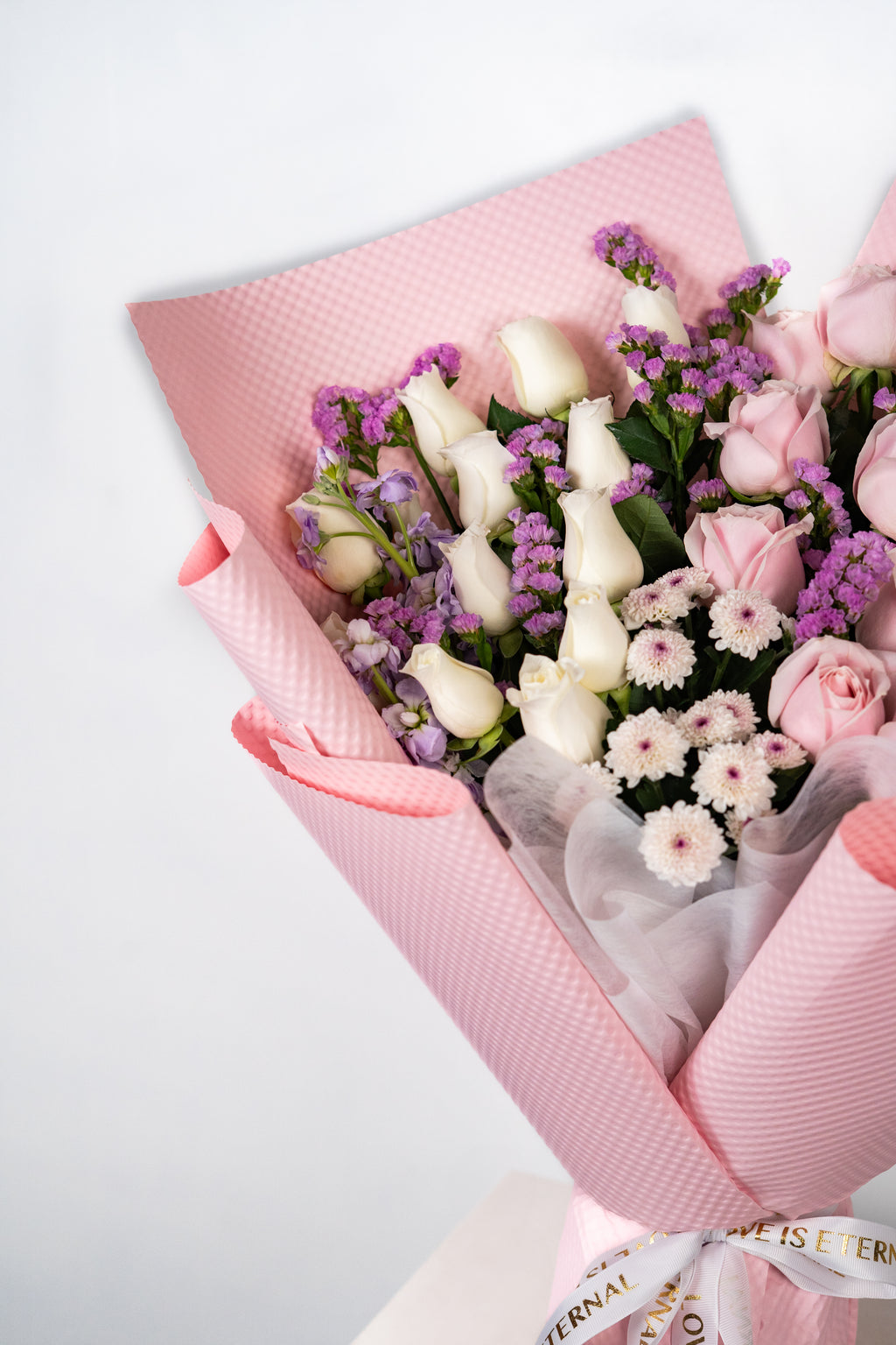 Gentle Trap | Mix Roses And Lilies