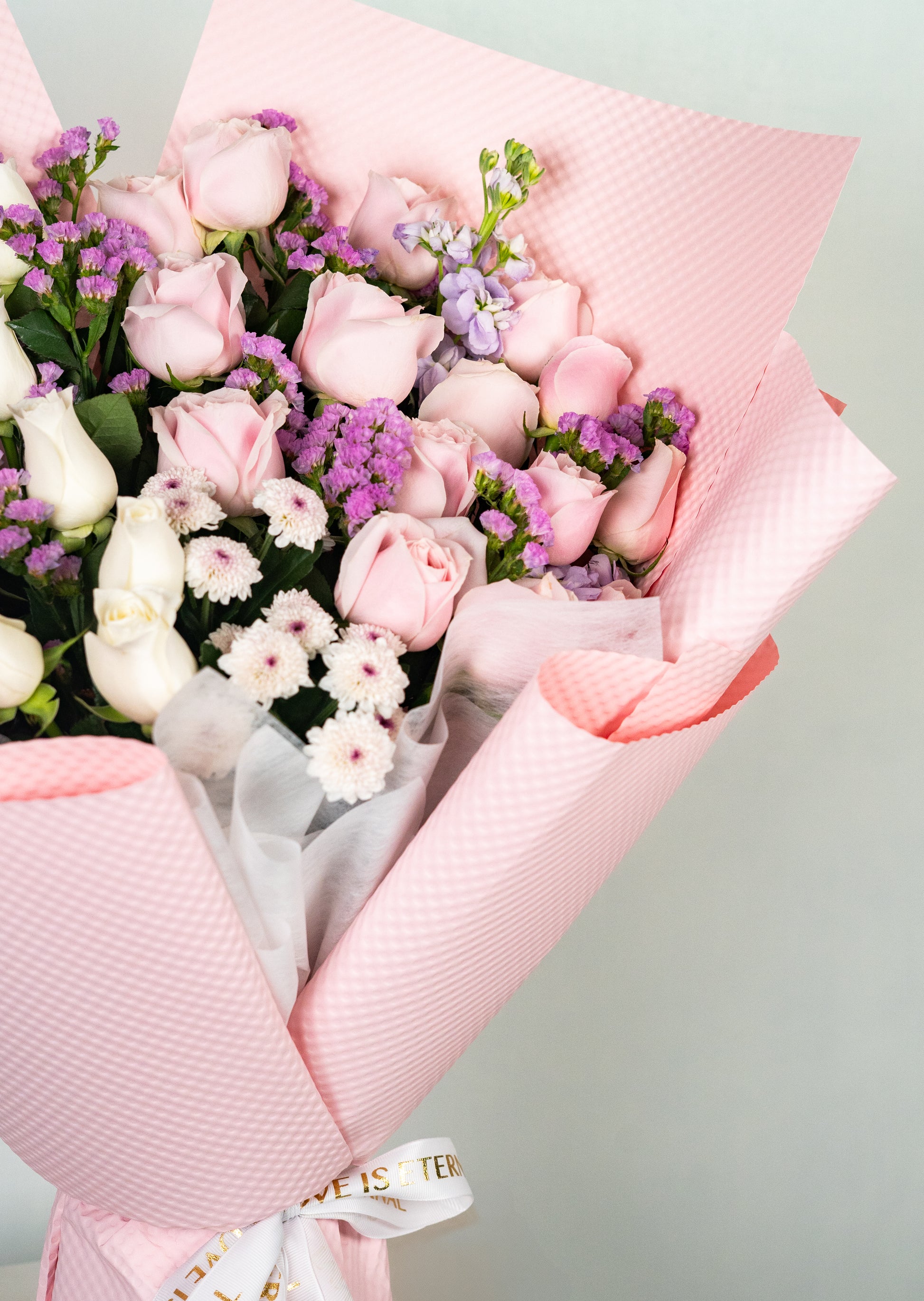 Gentle Trap | Mix Roses And Lilies