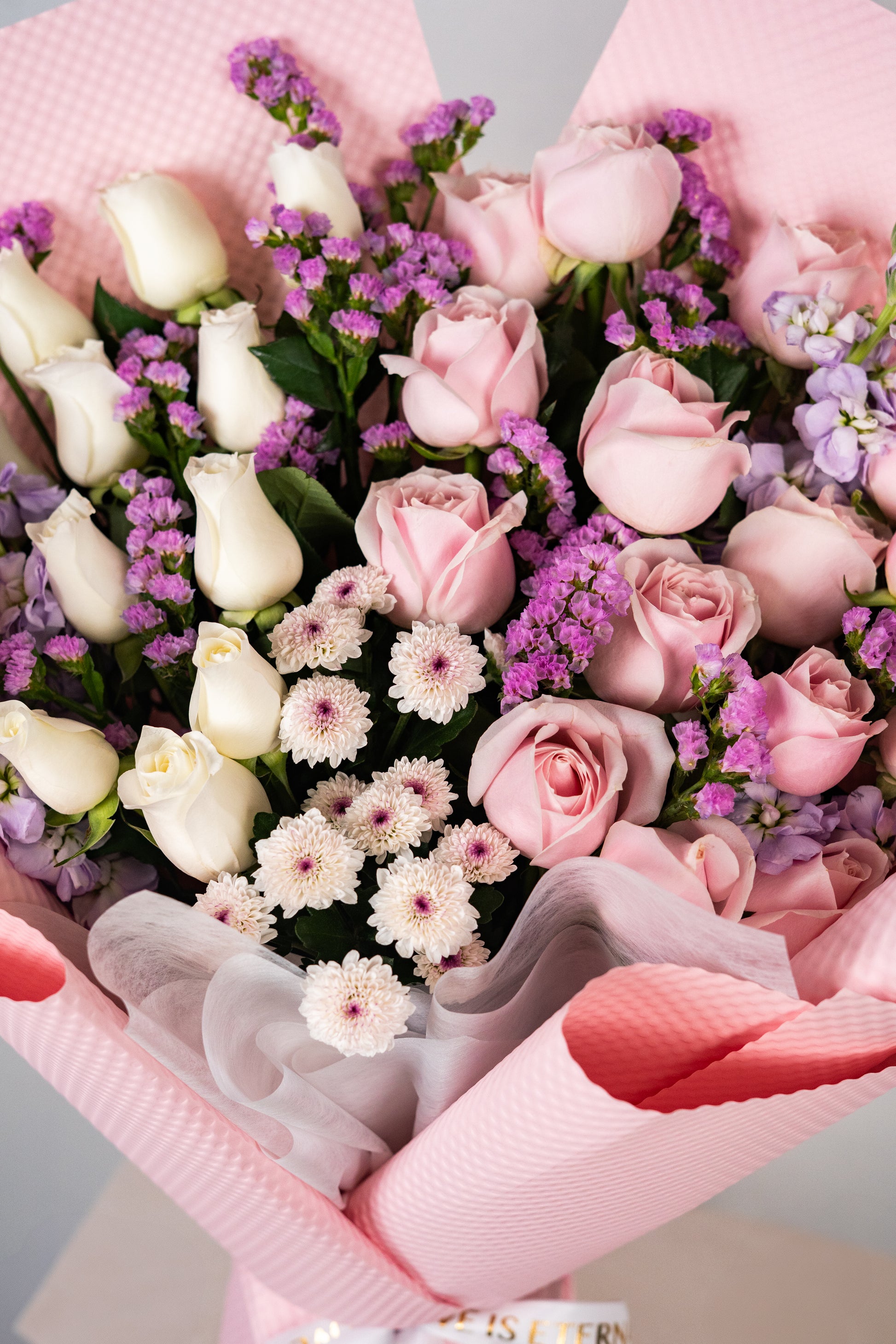 Gentle Trap | Mix Roses And Lilies