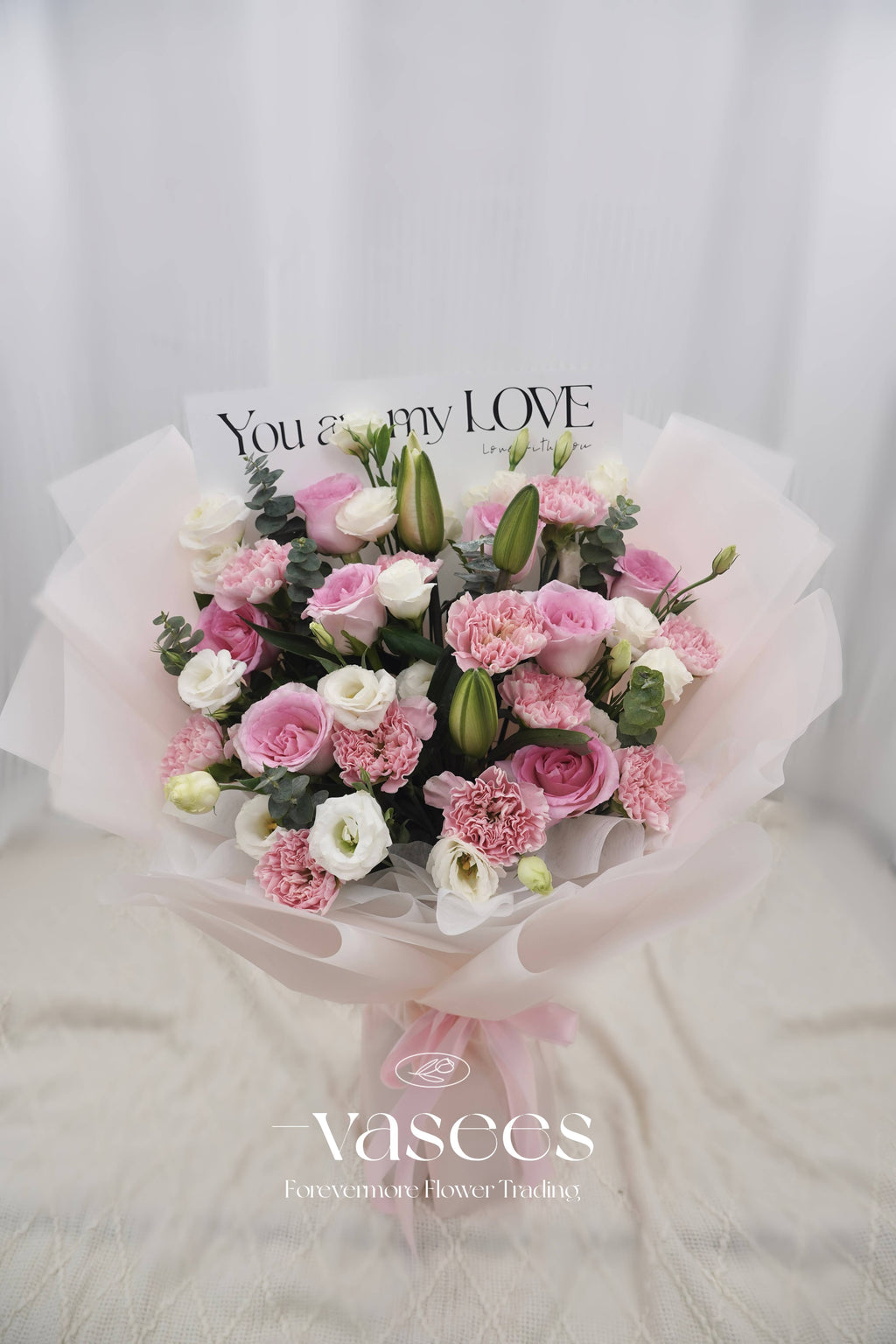 Tenderness In The World |  Carnation Rose Mixed Bouquet