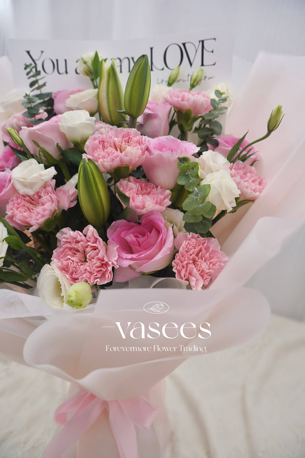 Tenderness In The World |  Carnation Rose Mixed Bouquet