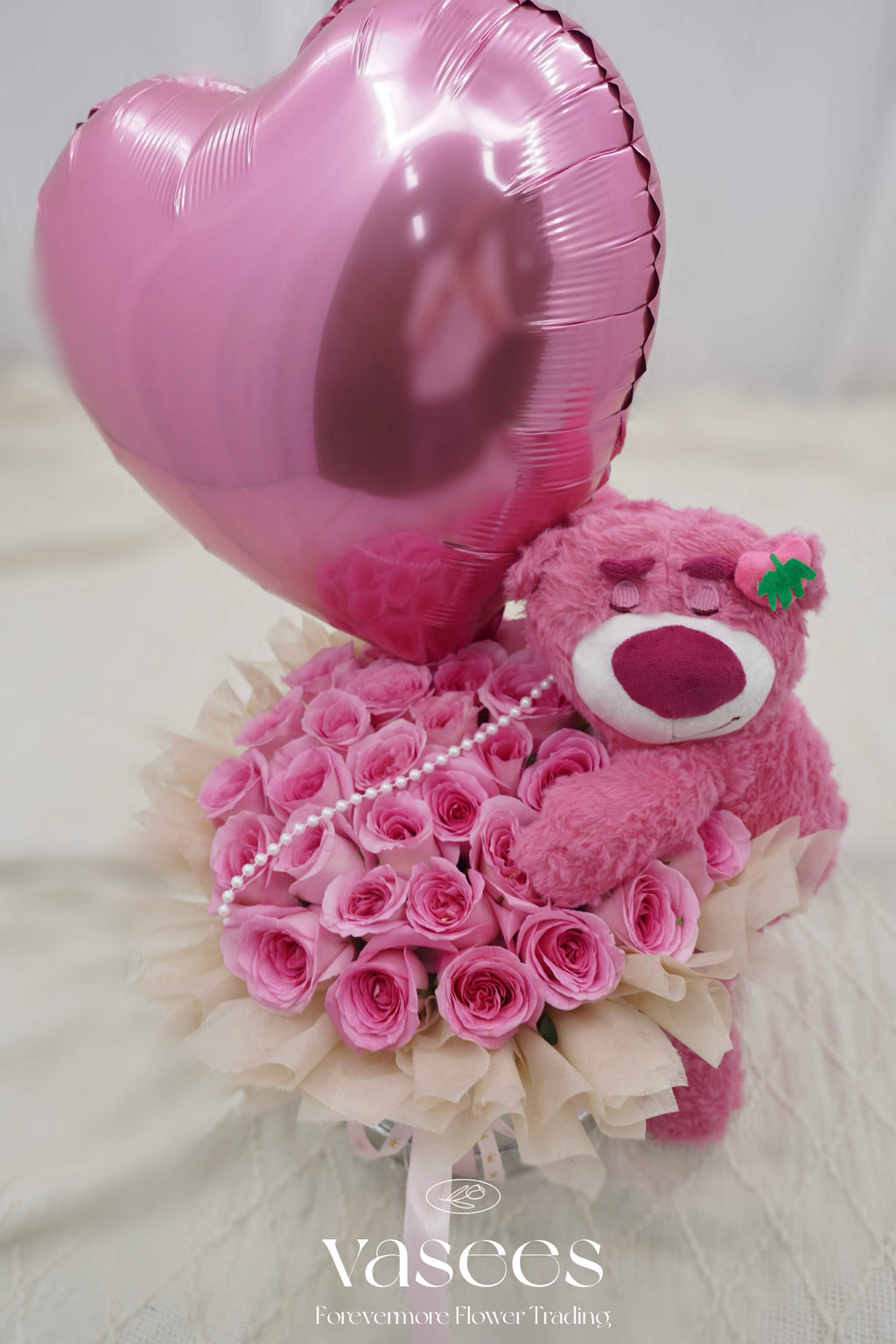 Perfume Strawberry Bear | 31 Rose Bear Balloon Combo
