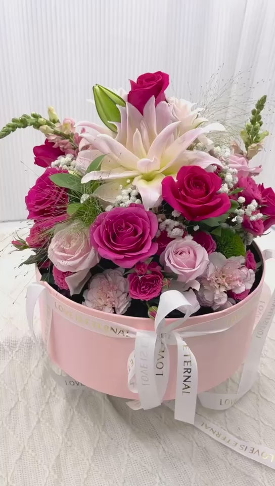 Tranquil Flower Language | Lily Premium Gift Box